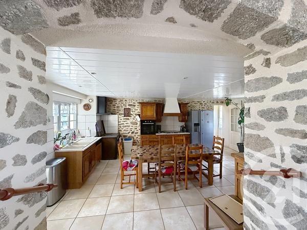 Maison à vendre  10 pièces - 223 m 2   LA CHAPELLE TAILLEFERT  - 23