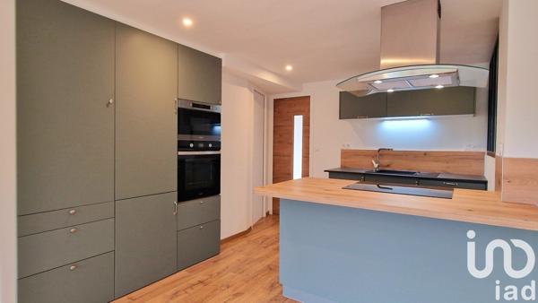 Appartement 4 pièces de 78 m² à Arzon (56640)