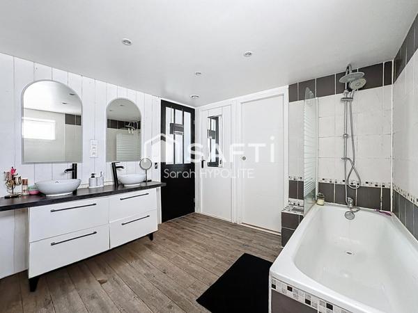 Maison en pierre de 105 m2 avec piscine