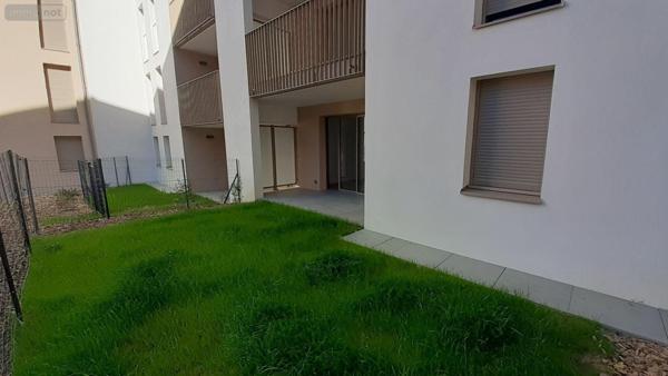 Appartement à louer à Vitré en Ille-et-Vilaine (35500), ref : 35131-237   
Centre ville