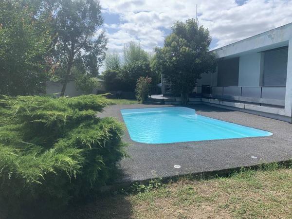 Maison à vendre |  Ambarès-et-Lagrave |  5 pièces | 133 m²