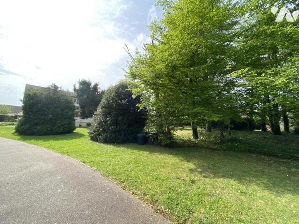 DOUVRES LA DELIVRANDE - DANS UN ENVIRONNEMENT VERDOYANT ET CALME