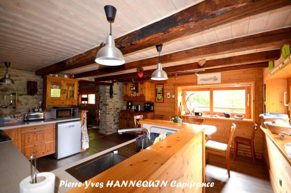 Chalet montagnard rénové avec vue imprenable – Ugine (Savoie)