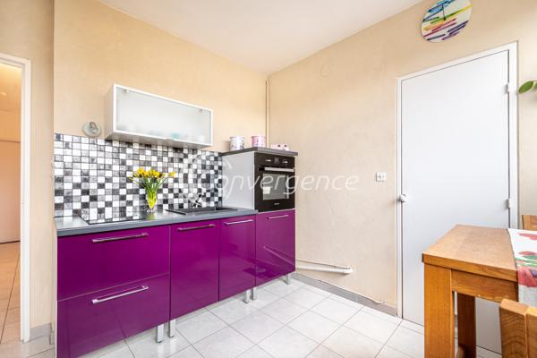 Appartement
                                                                                                                                                                                                                                                                                                                        3 pièce(s)                                                                                                                                                                                                          1 chambre(s)                                                                                                                                                                                                          63  m²