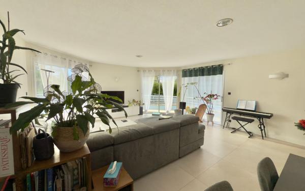 Maison à vendre    6 pièces • 145 m2 Montamisé