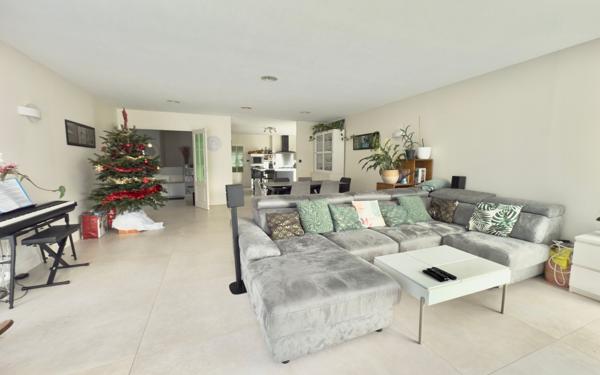 Maison à vendre    6 pièces • 145 m2 Montamisé