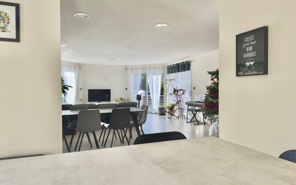 Maison à vendre    6 pièces • 145 m2 Montamisé