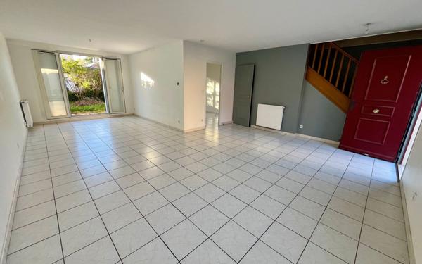 Maison à vendre    5 pièces •  Saint-Genis-Laval