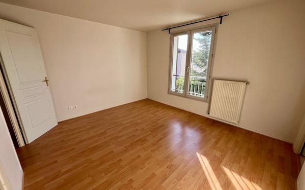 Maison à vendre    5 pièces •  Saint-Genis-Laval