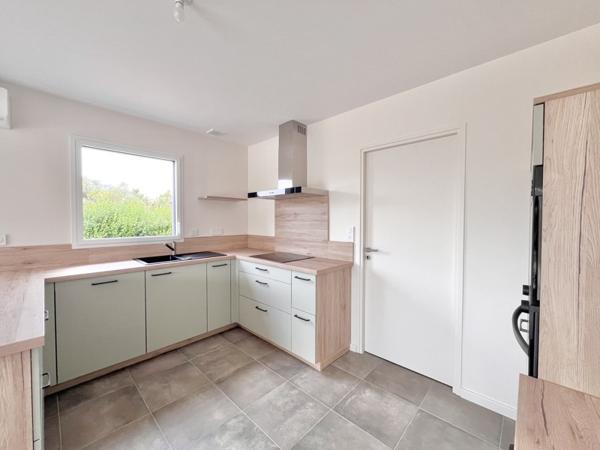Maison à louer 1 250 € CC Santec 5 p 84 m² DPE A