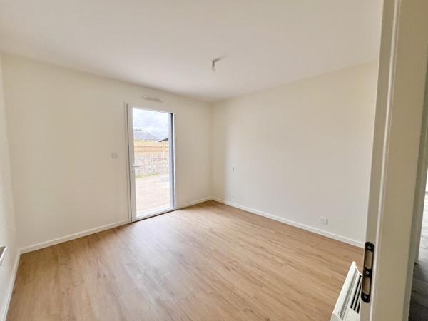 Maison à louer 1 250 € CC Santec 5 p 84 m² DPE A
