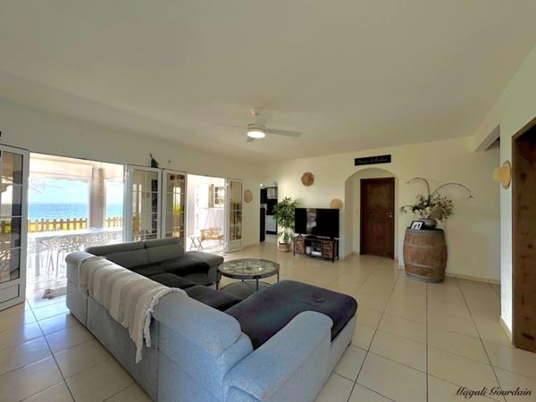 EXCLUSIVITE - VILLA D'EXCEPTION AVEC VUE MER PANORAMIQUE & ACCES PLAGE PRIVE - LE MOULE
