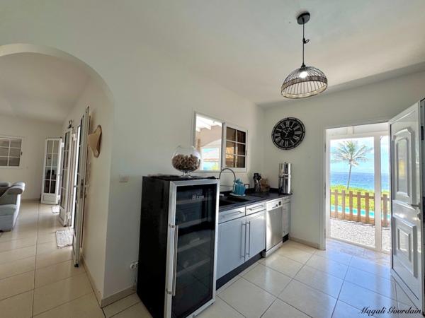 EXCLUSIVITE - VILLA D'EXCEPTION AVEC VUE MER PANORAMIQUE & ACCES PLAGE PRIVE - LE MOULE
