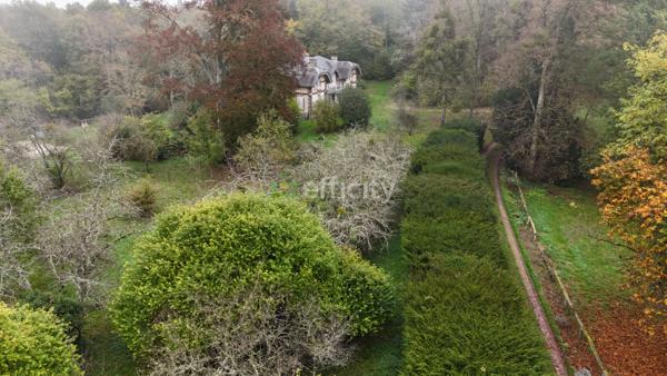 Maison 11 pièces - 338 m²