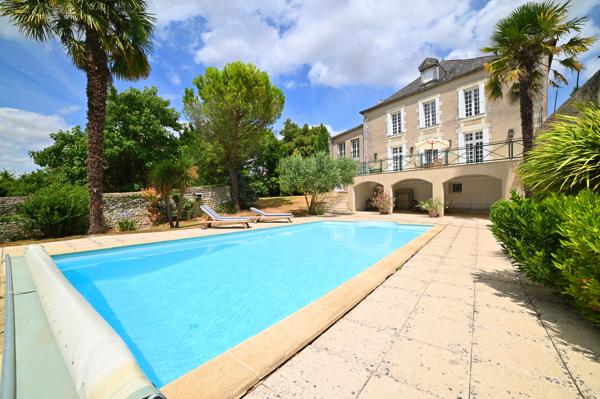 Propriété du XVIIIème en coeur de ville avec annexes et piscine Détails des diagnostics énergétiques