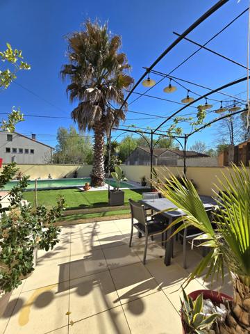 L'Isle-sur-la-Sorgue (84800) Villa 185m²- maison principale et appartement indépendant - Piscine - Terrain 728m²