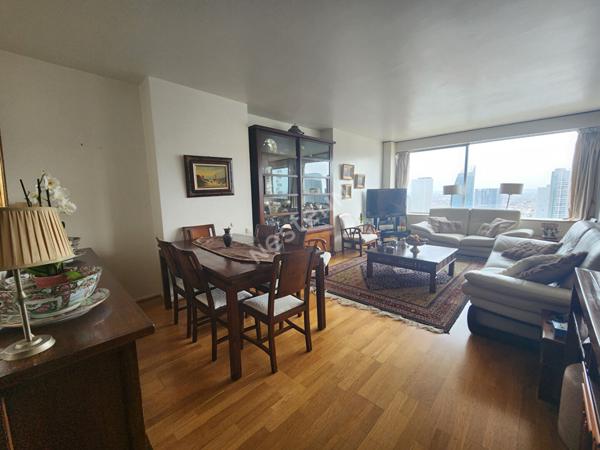 Appartement Puteaux 4 pièces de 94 m² avec cave et parking