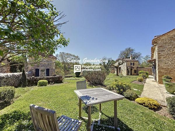 Maison de campagne avec vue dominante + piscine + gîte