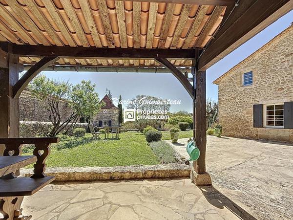 Maison de campagne avec vue dominante + piscine + gîte