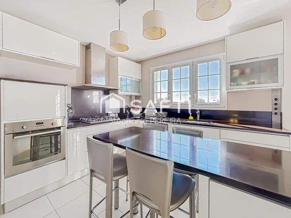 Maison individuelle avec grand séjour traversant