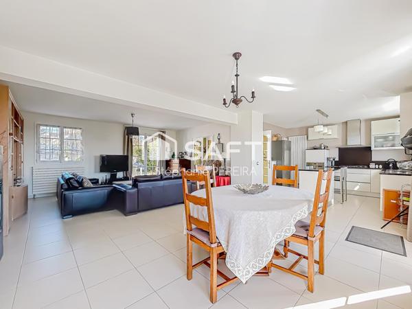 Maison individuelle avec grand séjour traversant