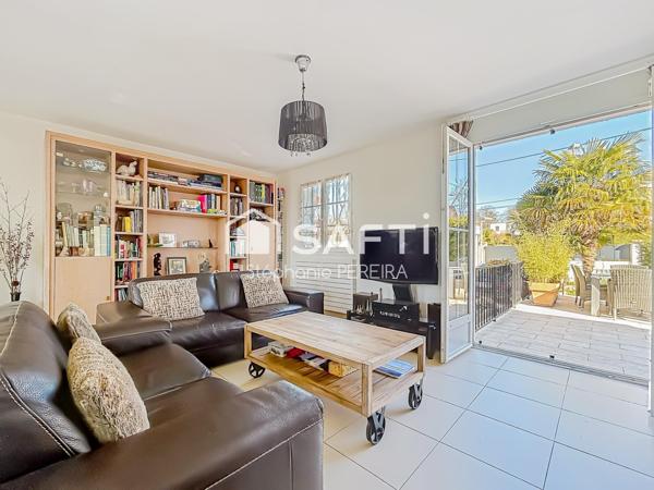 Maison individuelle avec grand séjour traversant