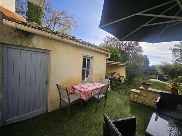 Camaret-sur-Aigues (84850) Camaret Maison T4 avec Jardin