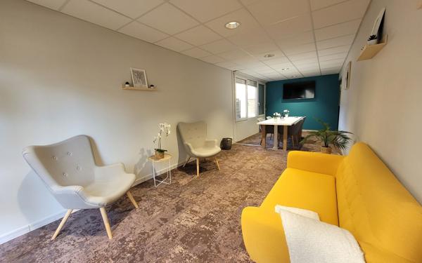 Immeuble à vendre    17 pièces • 1 109,74 m2 Lyon 7