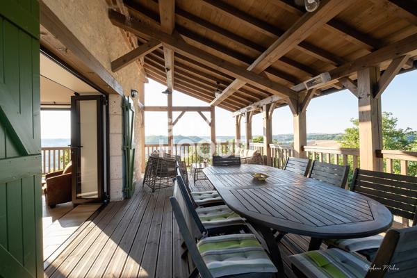 MAISON À VENDRE DE 5 PIÈCES DE 195,00 M²