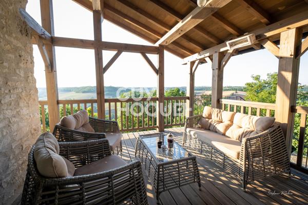 MAISON À VENDRE DE 5 PIÈCES DE 195,00 M²