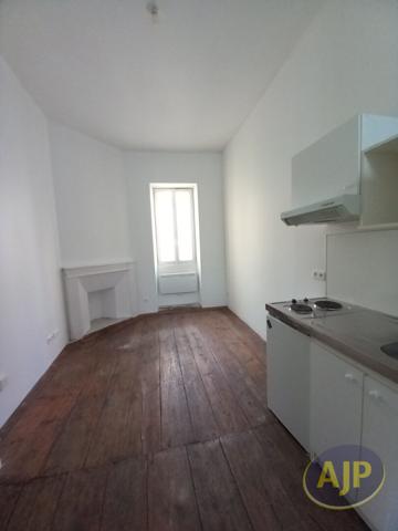 Location appartement Lesparre Medoc : 460 € - AJP Lesparre Immobilier