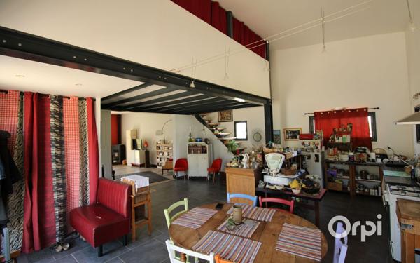 Maison à vendre    5 pièces •  Le Gua