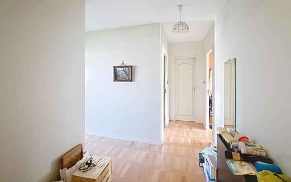 Appartement à vendre    4 pièces • 106,60 m2 Avignon