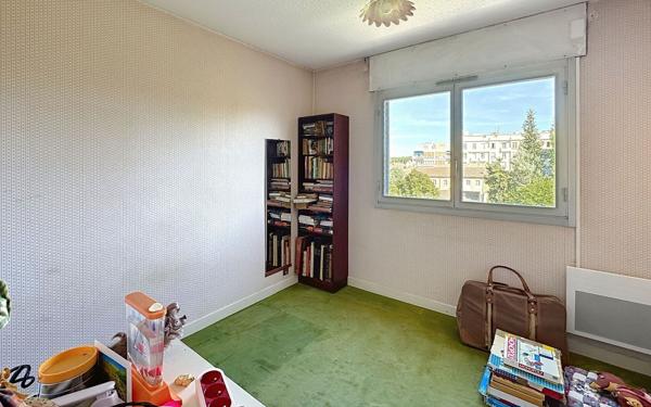 Appartement à vendre    4 pièces • 106,60 m2 Avignon