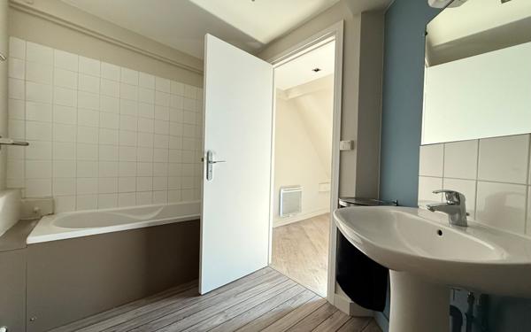 Appartement à louer    4 pièces •  Pérenchies