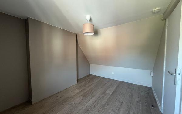 Appartement à louer    4 pièces •  Pérenchies