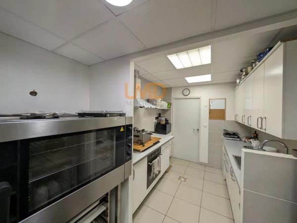 Local commercial bar a bière, Mur et Fond de commerce