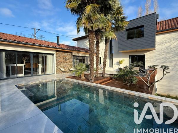 Maison à vendre 6 pièces 205 m² Séméac