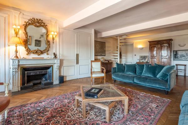 Lyon 2ème, Appartement 4 Chambres -  201 m² à vendre