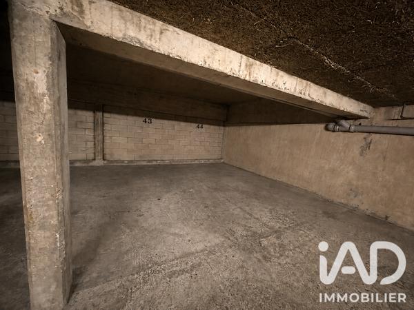 Parking à vendre 12 m² Paris 17