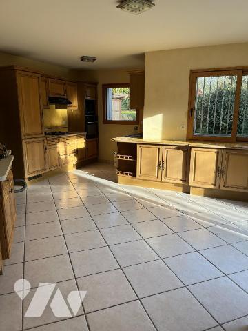 LA CHAPELLE S/ ERDRE. Maison d'architecte de 223 m² hab. sur 2437 m² de terrain. Grand Standing.