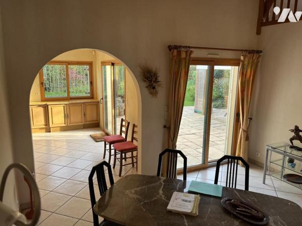 LA CHAPELLE S/ ERDRE. Maison d'architecte de 223 m² hab. sur 2437 m² de terrain. Grand Standing.