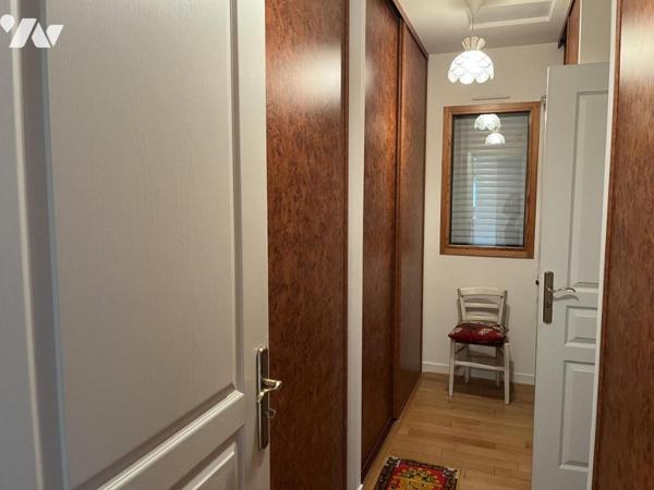 LA CHAPELLE S/ ERDRE. Maison d'architecte de 223 m² hab. sur 2437 m² de terrain. Grand Standing.