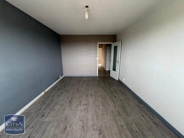 Appartement à louer 2 pièces 49.47m² Châteauroux (36000)