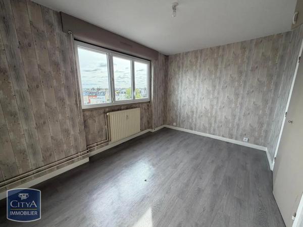 Appartement à louer 2 pièces 49.47m² Châteauroux (36000)