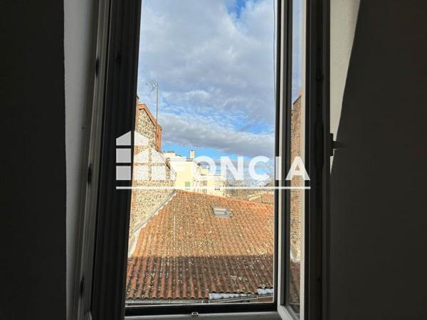 Location Appartement 2 pièces 46.1 m² - 12 RUE HENRI JACQUIER Vienne 38200