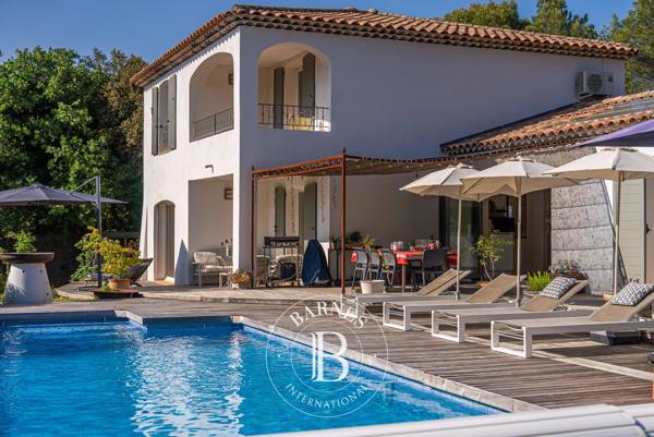 Aix-en-Provence, Propriété 6 Chambres -  235 m² à vendre