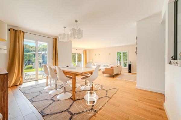 Aix-en-Provence, Propriété 6 Chambres -  235 m² à vendre