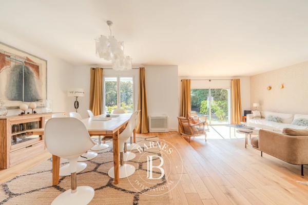 Aix-en-Provence, Propriété 6 Chambres -  235 m² à vendre
