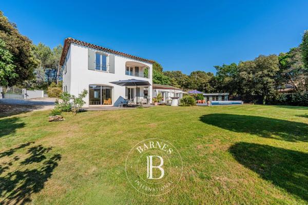 Aix-en-Provence, Propriété 6 Chambres -  235 m² à vendre